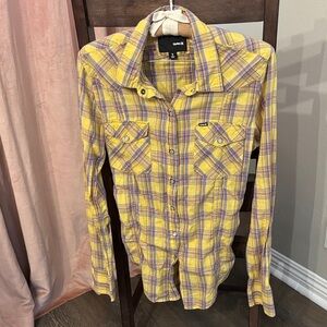 Hurley Mustard Yellow Metallic Plaid Shirt Smocked Back Pearl Snaps Size Small
